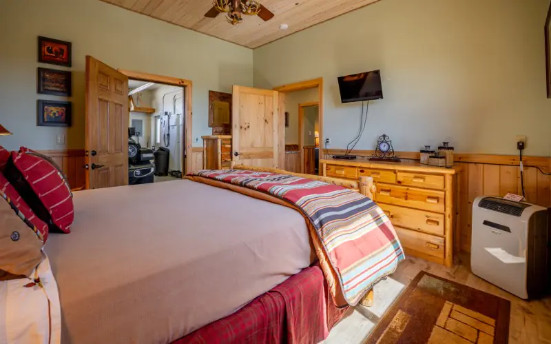 GOLD BAR RIVER RANCH NEAR CODY WYOMING #50
